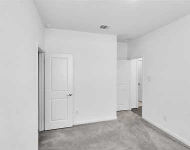 7734 Primrose Myrtle Lane - Photo Thumbnail 13