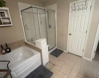 4714 Woodspring Glen Lane - Photo Thumbnail 26