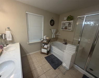4714 Woodspring Glen Lane - Photo Thumbnail 21