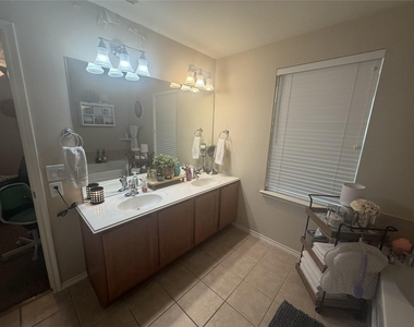 4714 Woodspring Glen Lane - Photo Thumbnail 22