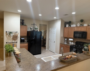 4714 Woodspring Glen Lane - Photo Thumbnail 4