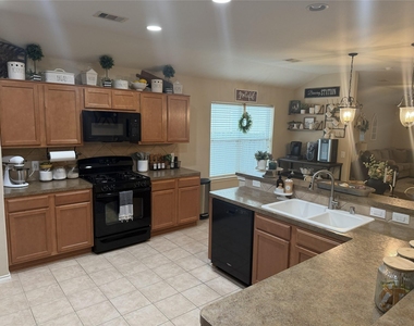 4714 Woodspring Glen Lane - Photo Thumbnail 8
