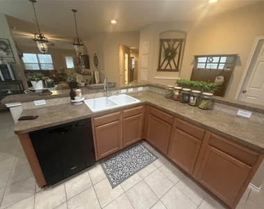 4714 Woodspring Glen Lane - Photo Thumbnail 7