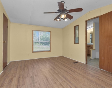 1001 County Line Road B Road - Photo Thumbnail 10