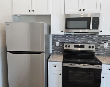 10090 Calendar Street - Photo Thumbnail 6