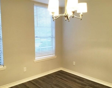 3506 Pine Tree Drive - Photo Thumbnail 6