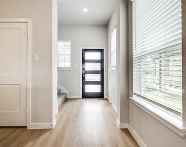 12534 Nueces River Drive - Photo Thumbnail 3