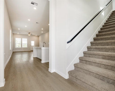 12534 Nueces River Drive - Photo Thumbnail 4