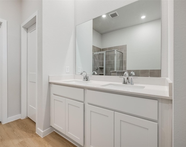 12534 Nueces River Drive - Photo Thumbnail 19