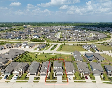 12534 Nueces River Drive - Photo Thumbnail 33