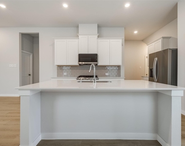 12534 Nueces River Drive - Photo Thumbnail 8