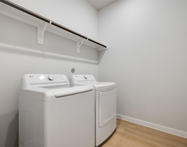 12534 Nueces River Drive - Photo Thumbnail 13