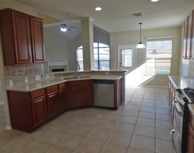 2511 Sunlight Lane - Photo Thumbnail 4