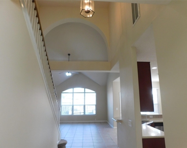 2511 Sunlight Lane - Photo Thumbnail 10