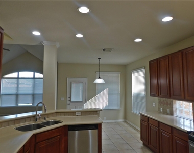2511 Sunlight Lane - Photo Thumbnail 11