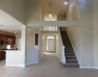 2511 Sunlight Lane - Photo Thumbnail 7