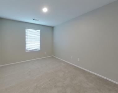 18613 Rosehill Prairie Drive - Photo Thumbnail 17