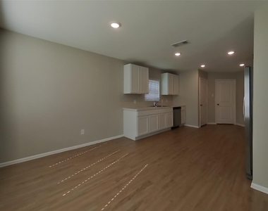 18613 Rosehill Prairie Drive - Photo Thumbnail 4