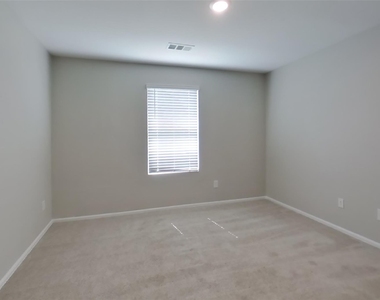 18613 Rosehill Prairie Drive - Photo Thumbnail 16