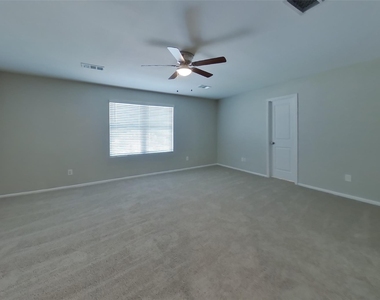 18613 Rosehill Prairie Drive - Photo Thumbnail 10