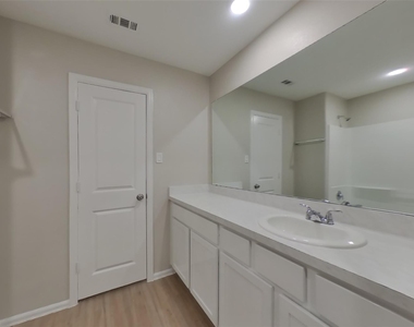 18613 Rosehill Prairie Drive - Photo Thumbnail 11