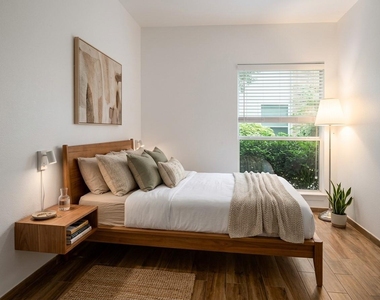 2300 Augusta Drive - Photo Thumbnail 5