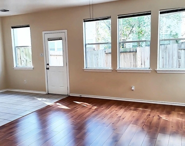 39 S Camellia Grove Circle - Photo Thumbnail 33