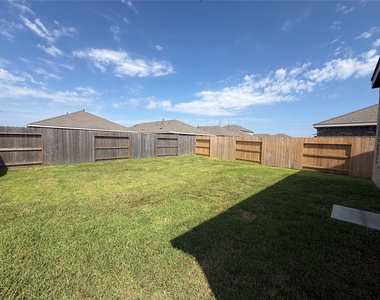 16815 Spotted Oak Drive - Photo Thumbnail 23