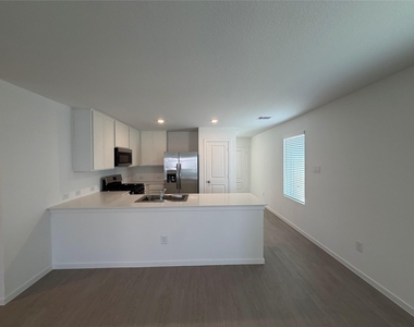16815 Spotted Oak Drive - Photo Thumbnail 12