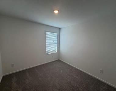 16815 Spotted Oak Drive - Photo Thumbnail 31