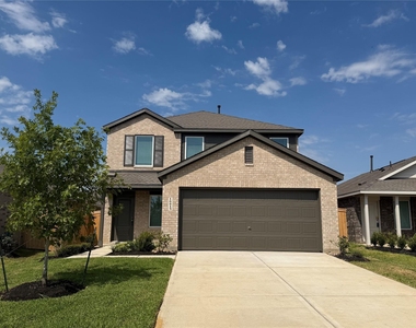16815 Spotted Oak Drive - Photo Thumbnail 2