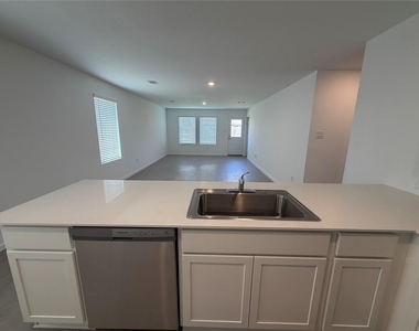 16815 Spotted Oak Drive - Photo Thumbnail 10
