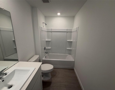 16815 Spotted Oak Drive - Photo Thumbnail 30