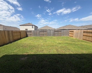 16815 Spotted Oak Drive - Photo Thumbnail 19