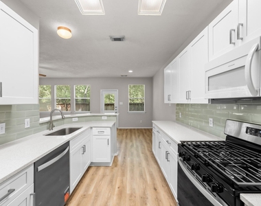 211 N Burberry Park Circle - Photo Thumbnail 1