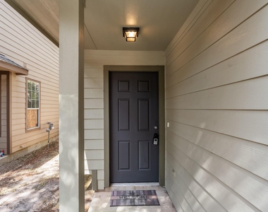 211 N Burberry Park Circle - Photo Thumbnail 5