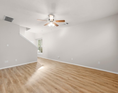 211 N Burberry Park Circle - Photo Thumbnail 19