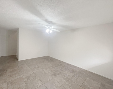12023 Greenwood Forest Drive - Photo Thumbnail 3