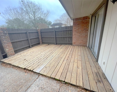 12023 Greenwood Forest Drive - Photo Thumbnail 2