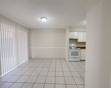12023 Greenwood Forest Drive - Photo Thumbnail 7