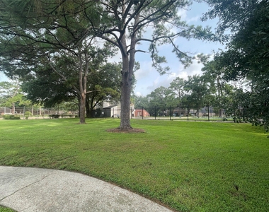 12023 Greenwood Forest Drive - Photo Thumbnail 23