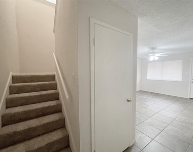 12023 Greenwood Forest Drive - Photo Thumbnail 10