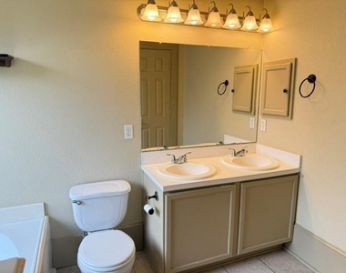 17439 Prospect Meadows Drive - Photo Thumbnail 8