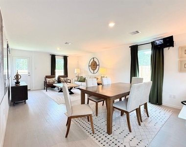 3606 Duplet Avenue - Photo Thumbnail 1
