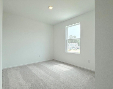 3606 Duplet Avenue - Photo Thumbnail 6
