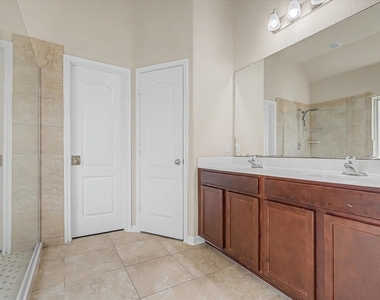 3834 Raintree Village Drive - Photo Thumbnail 20