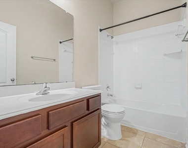 3834 Raintree Village Drive - Photo Thumbnail 18
