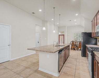 3834 Raintree Village Drive - Photo Thumbnail 10