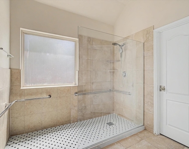 3834 Raintree Village Drive - Photo Thumbnail 24