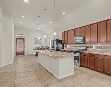 3834 Raintree Village Drive - Photo Thumbnail 9